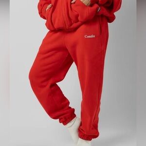Comfrt Women's Red Joggers